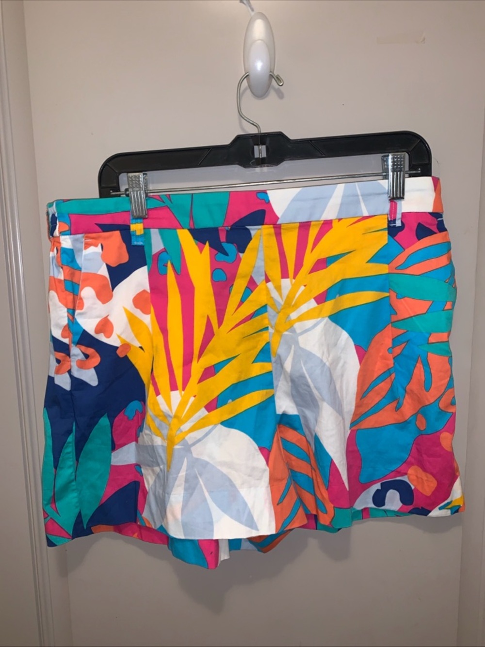 J. Crew Factory Women’s Multicolor Tropical Belted Shorts Size 12 Resortwear